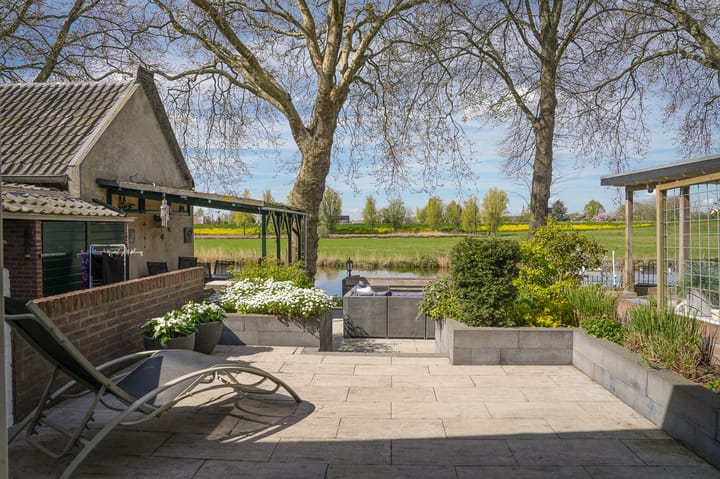 Photo 19 of Voorstraat 31