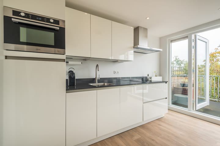 Foto 12 van Pijnackerstraat 26-4