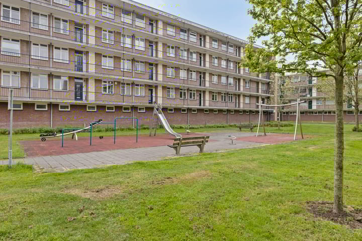 Photo 23 of Gedenklaan 46