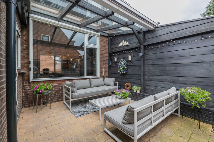 Photo 14 of Nassaustraat 214