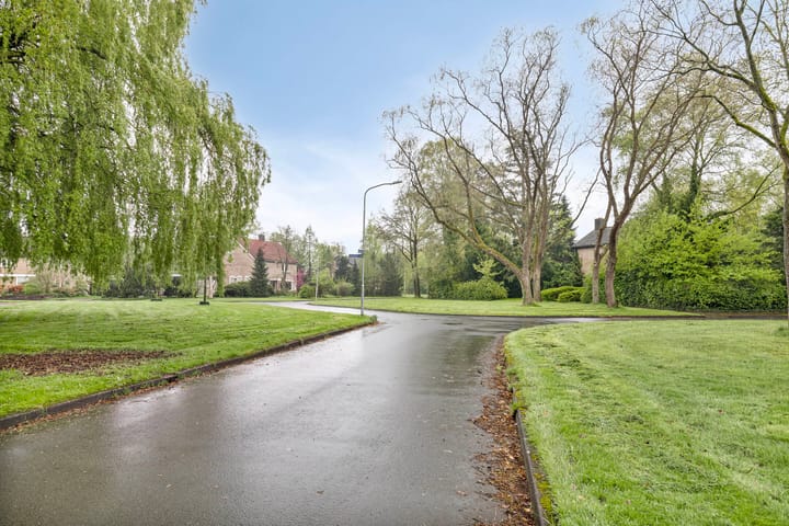 Photo 38 of Valkenierslaan 6