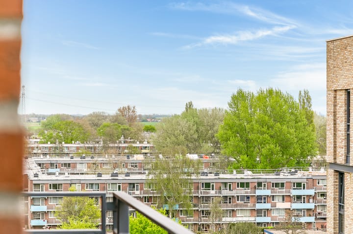 Foto 13 van Bezaanjachtplein 121