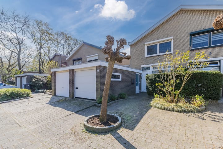 Photo 1 of Mulgouwsingel 17