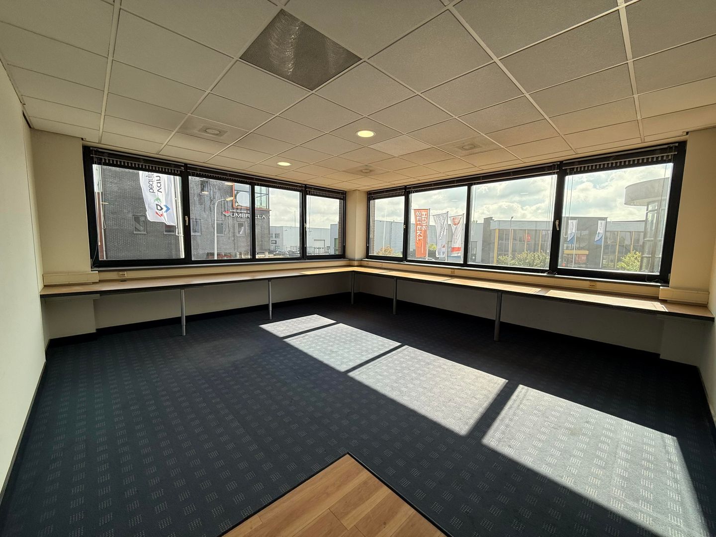 View photo 1 of Ambachtweg 12