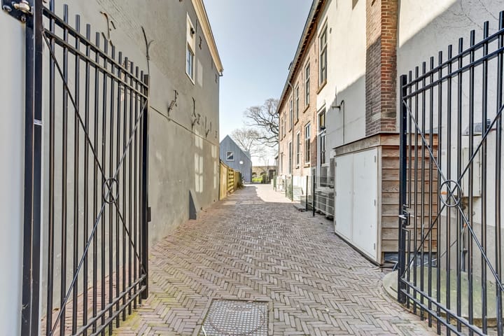 Photo 2 of Vijhestraat 1-B