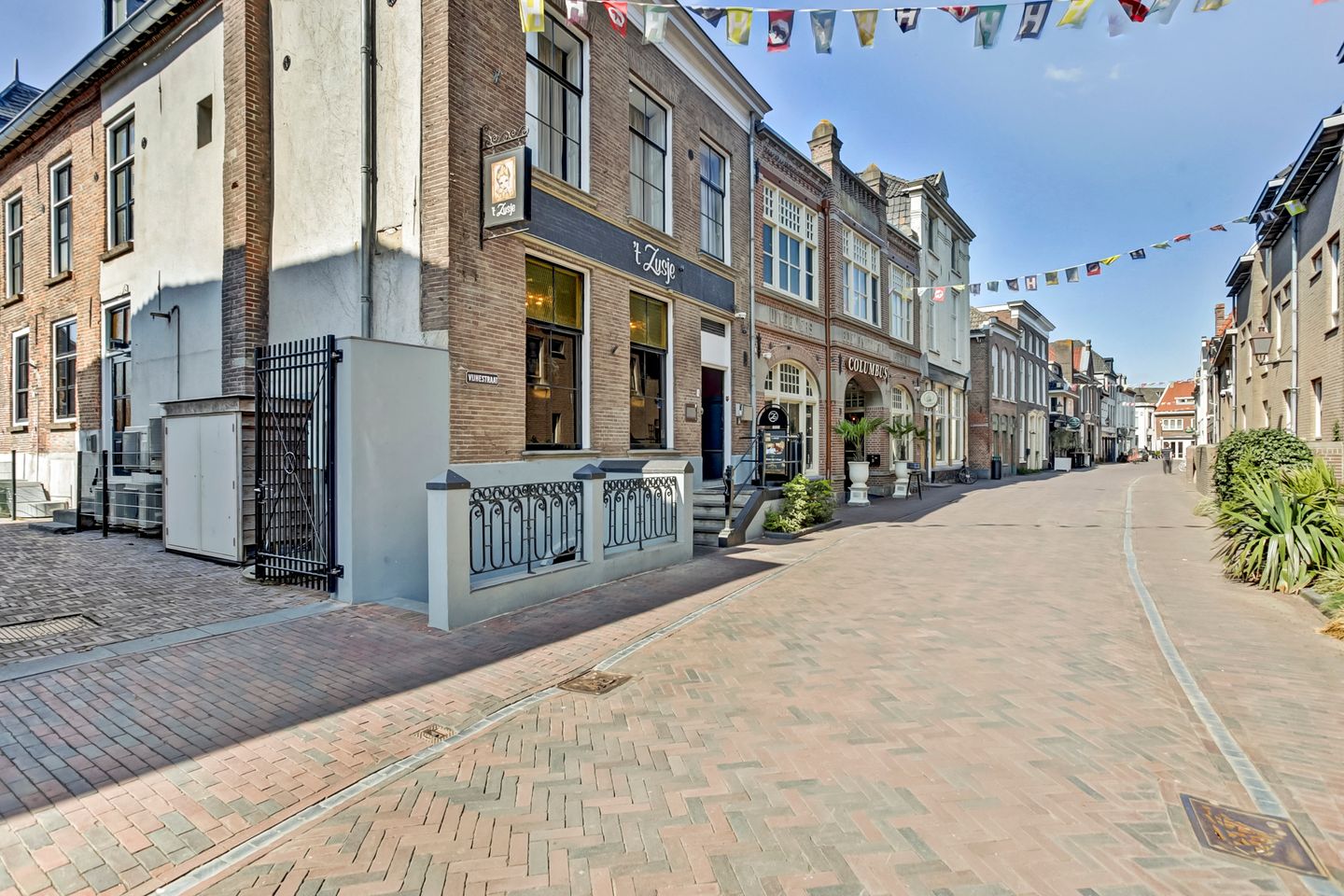 Photo 14 of Vijhestraat 1-B