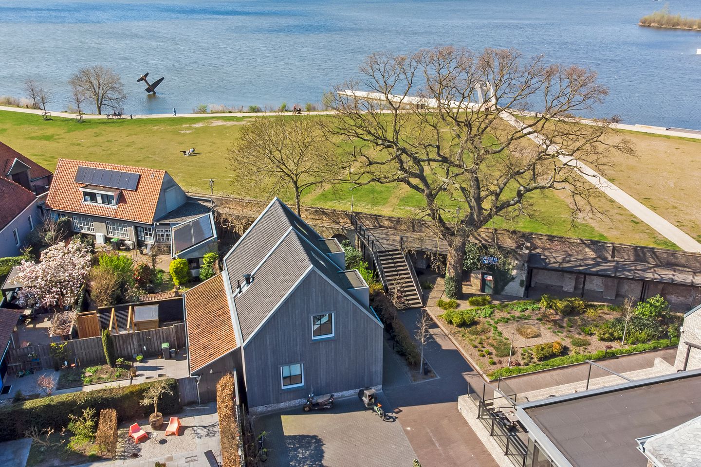 Photo 19 of Vijhestraat 1-B