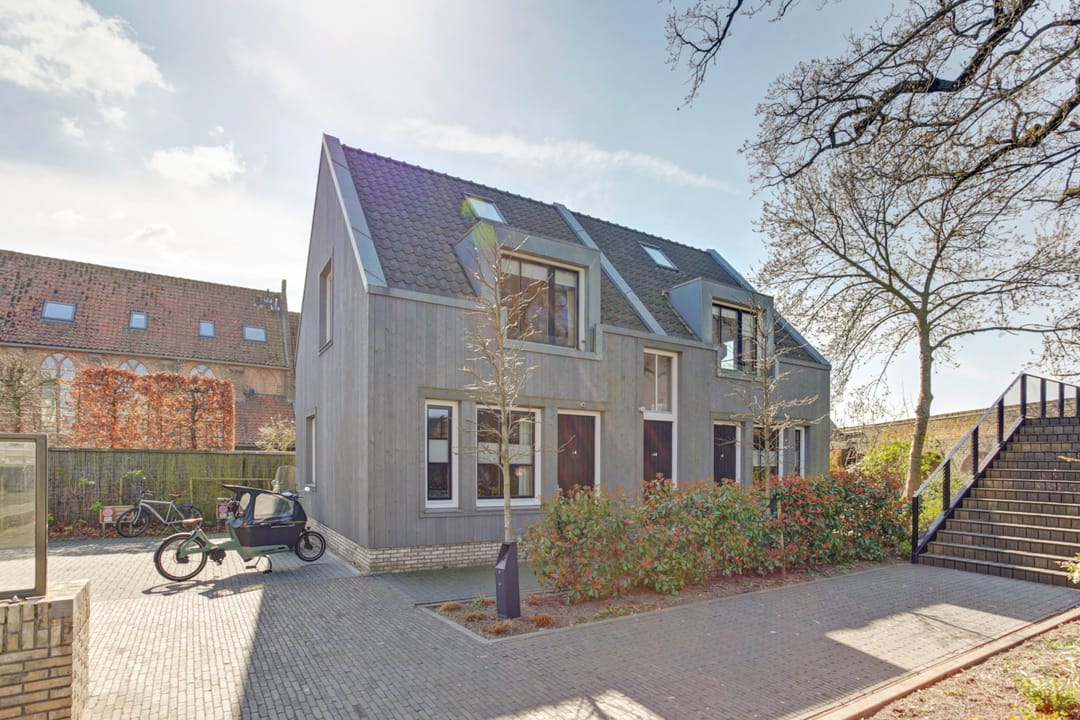 Photo 2 of Vijhestraat 1-D