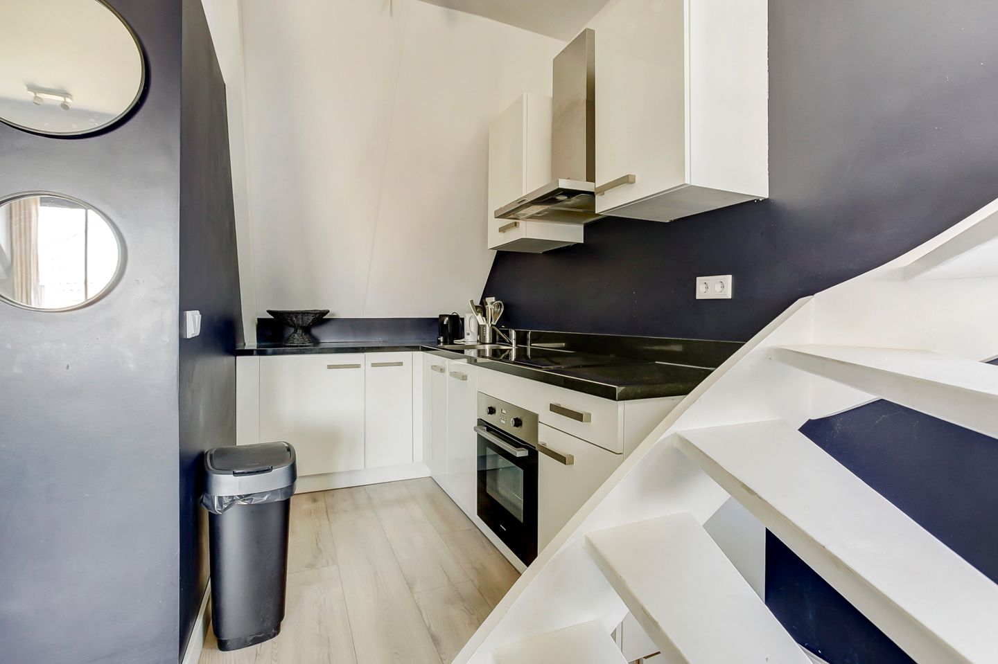 Photo 10 of Vijhestraat 1-D