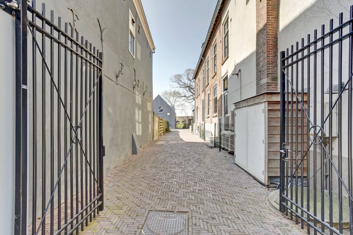 Photo 3 of Vijhestraat 1-D