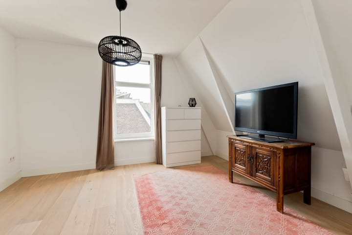 Photo 12 of Bellamyplein 18-4