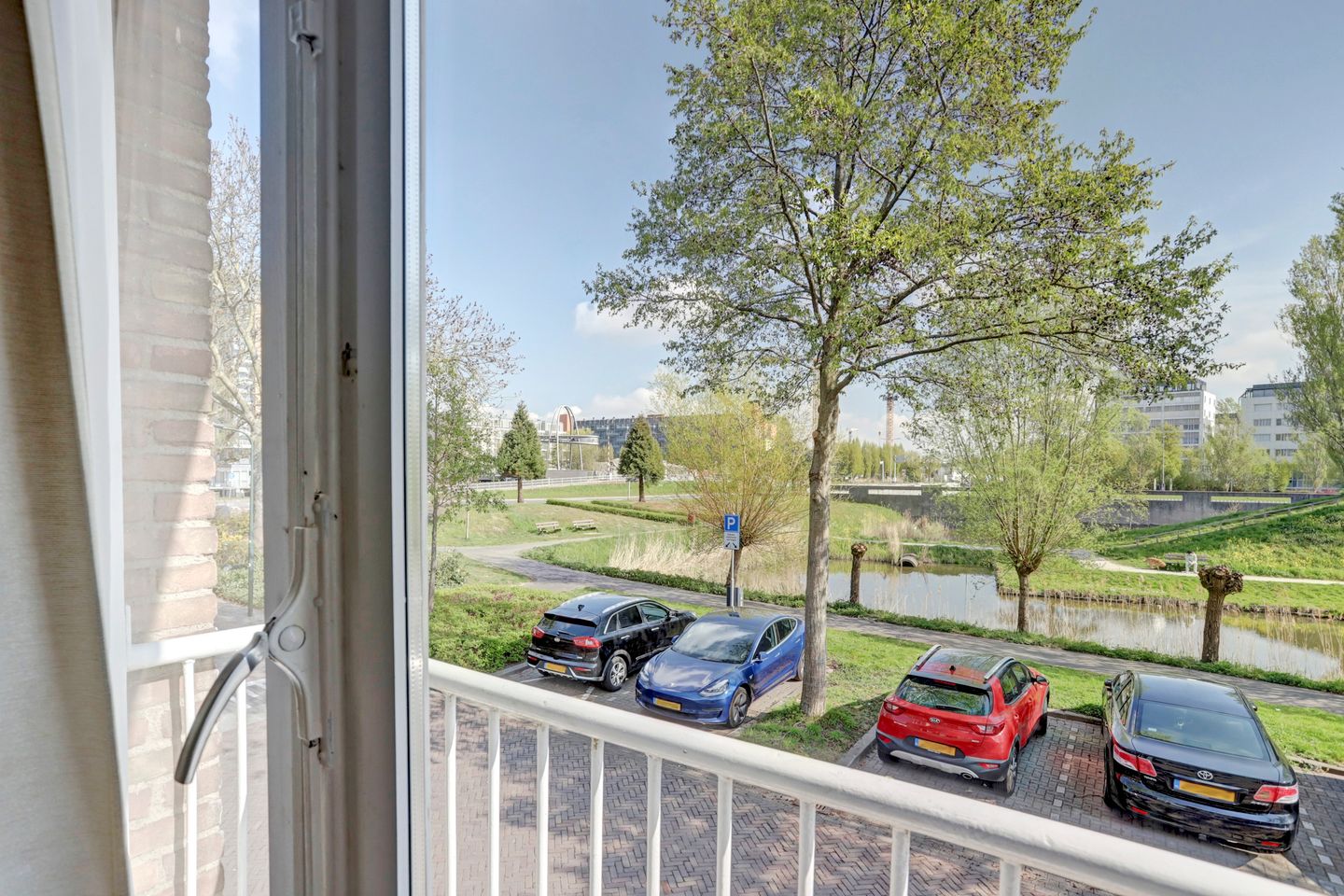 Foto 29 van De Ruyterstraat 6