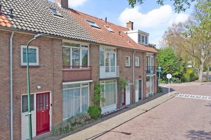 Foto 42 van De Ruyterstraat 6