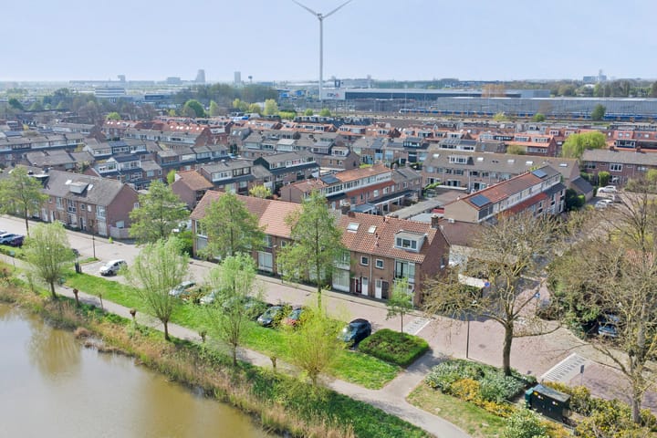 Foto 47 van De Ruyterstraat 6