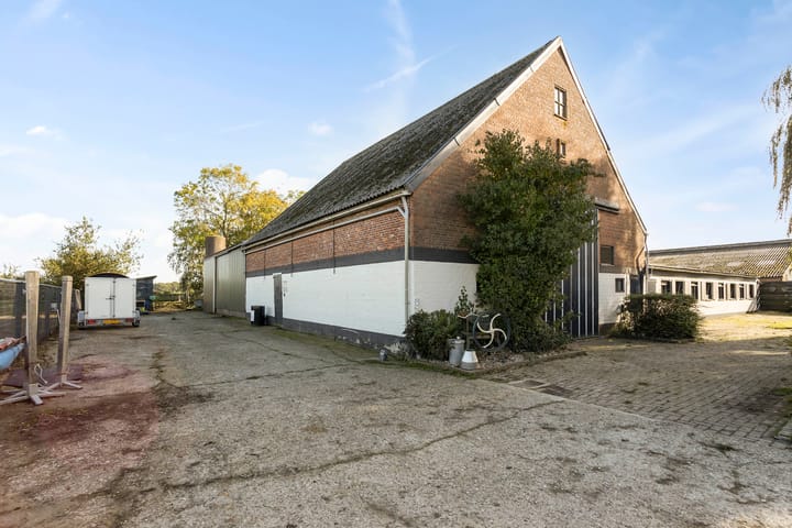 Foto 64 van Drie Lindekensweg 6