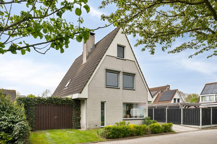 Photo 42 of Joosstraat 7