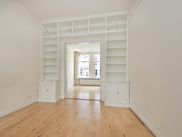 Foto 8 van Van Eeghenstraat 13-H