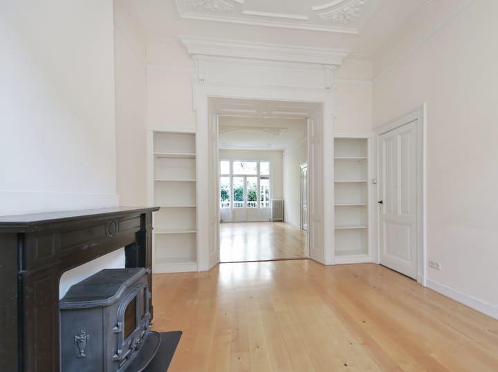 Foto 6 van Van Eeghenstraat 13-H