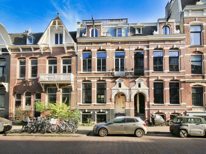 Foto 45 van Van Eeghenstraat 13-H