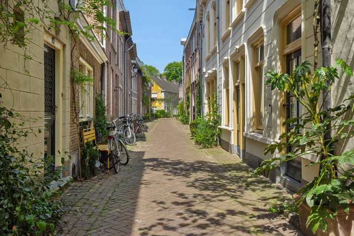 Foto 21 van Schilderstraat 13-C