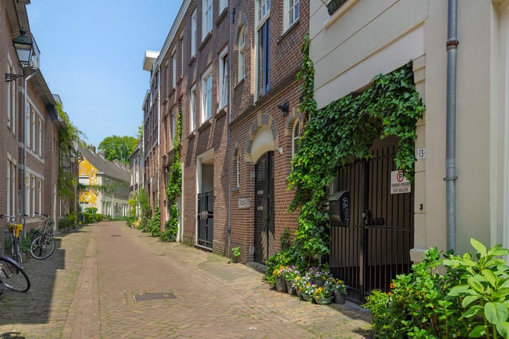 Foto 22 van Schilderstraat 13-C