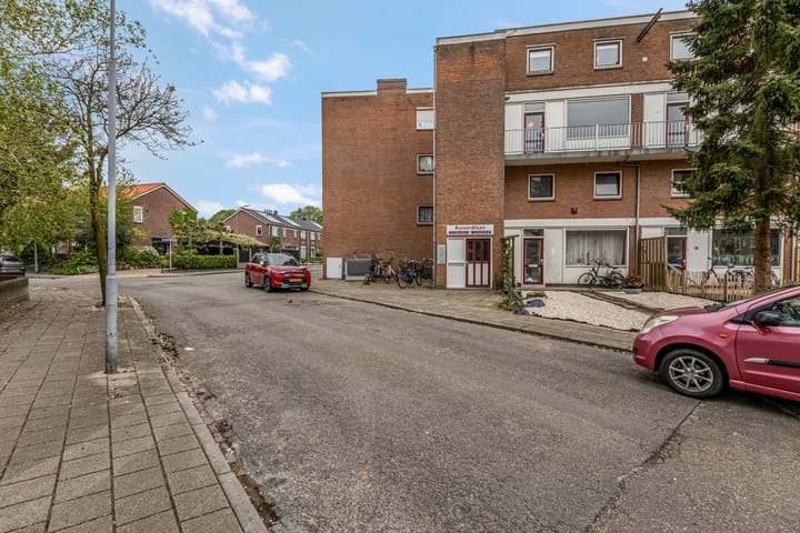 Foto 38 van Buizerdlaan 11-1