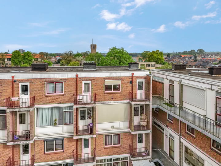 Foto 40 van Buizerdlaan 11-1