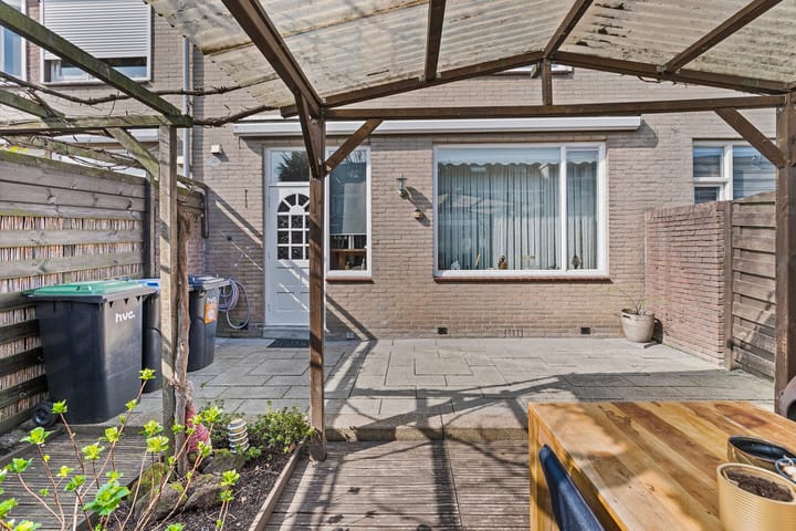 Foto 33 van Vincent van Goghlaan 81