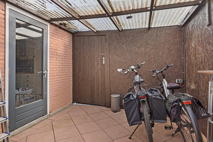 Foto 35 van Vincent van Goghlaan 81