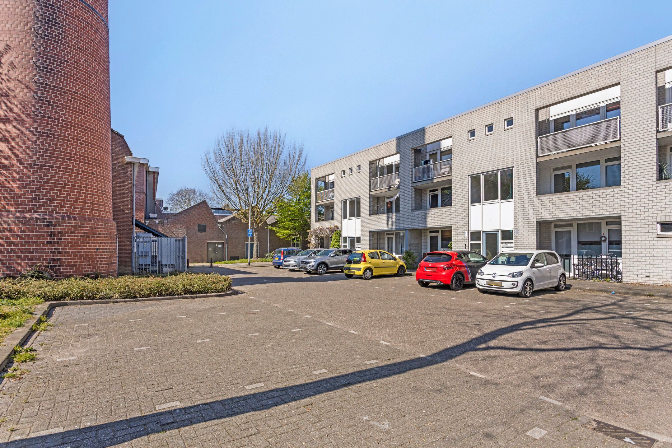 Foto 33 van Bisschop Bekkerslaan 121