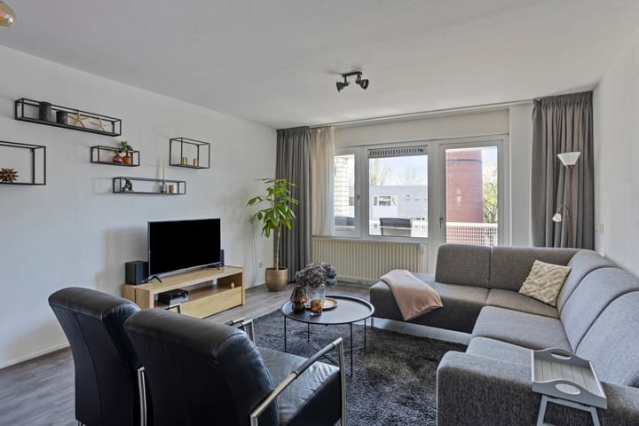 Foto 11 van Bisschop Bekkerslaan 121