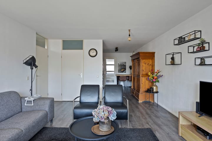 Foto 12 van Bisschop Bekkerslaan 121