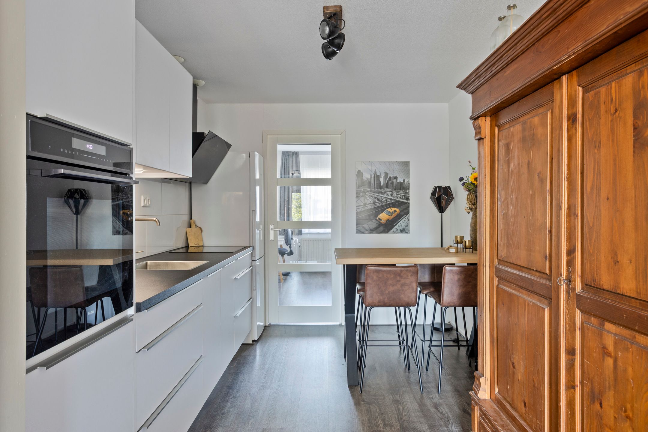 Foto 15 van Bisschop Bekkerslaan 121