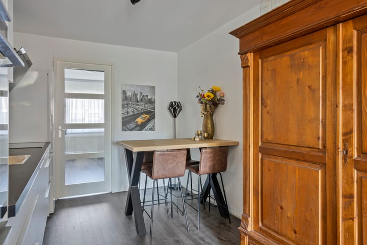 Foto 19 van Bisschop Bekkerslaan 121