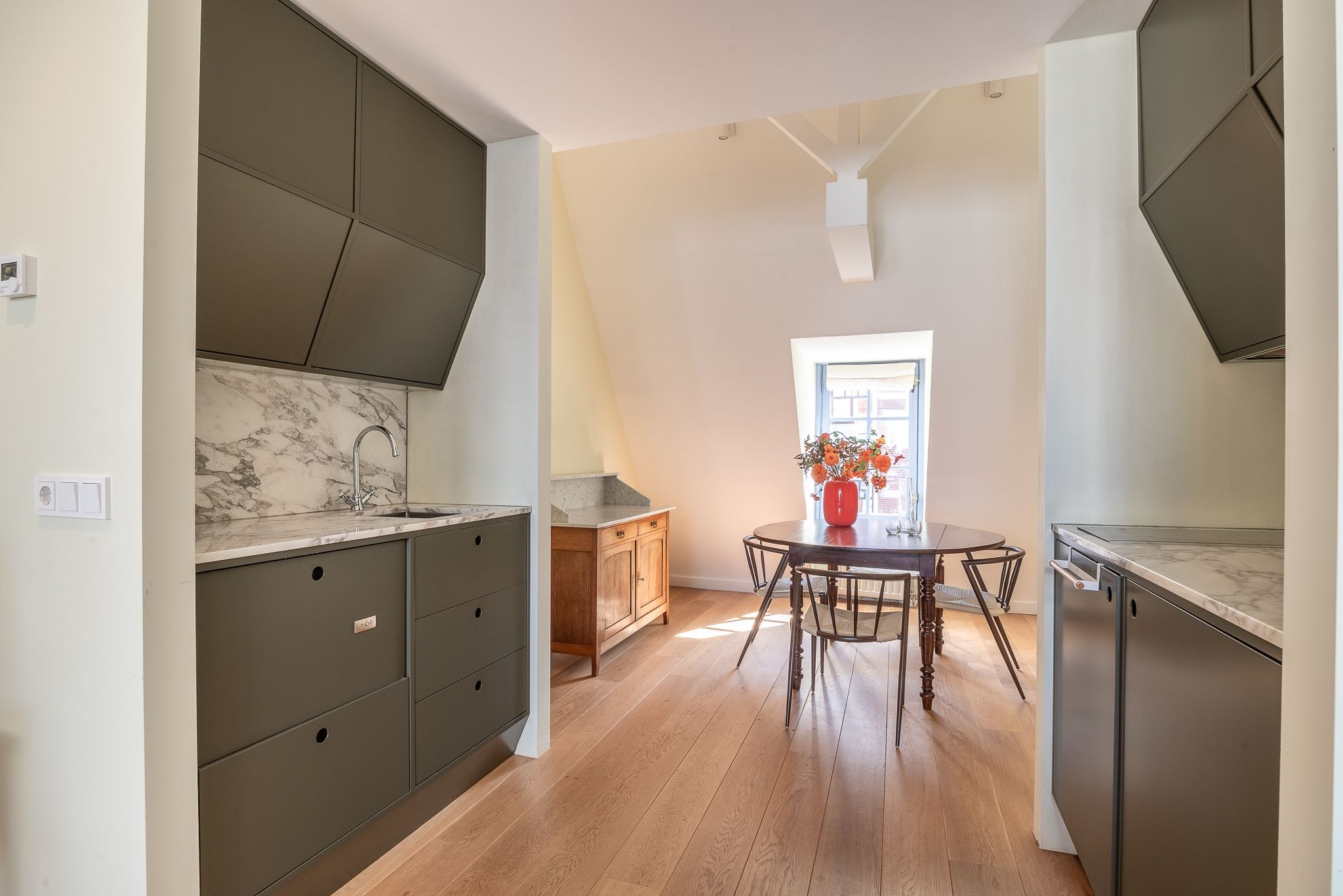 Foto 15 van Nieuwe Kerkstraat 9-3