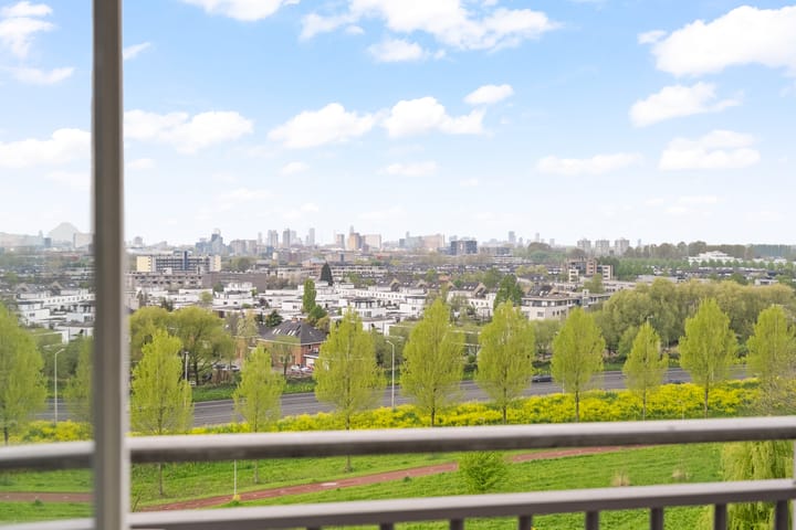 Foto 15 van Valeriusrondeel 313