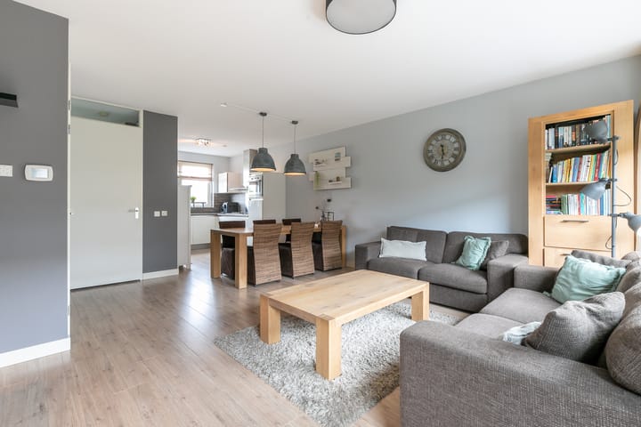 Foto 4 van Menuet 12