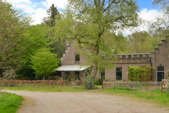 Foto 36 van Leeuwenlaan 16