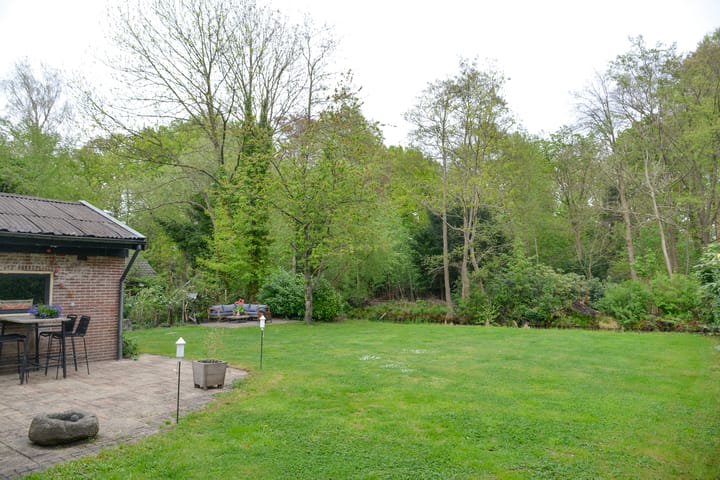 Foto 42 van Leeuwenlaan 16