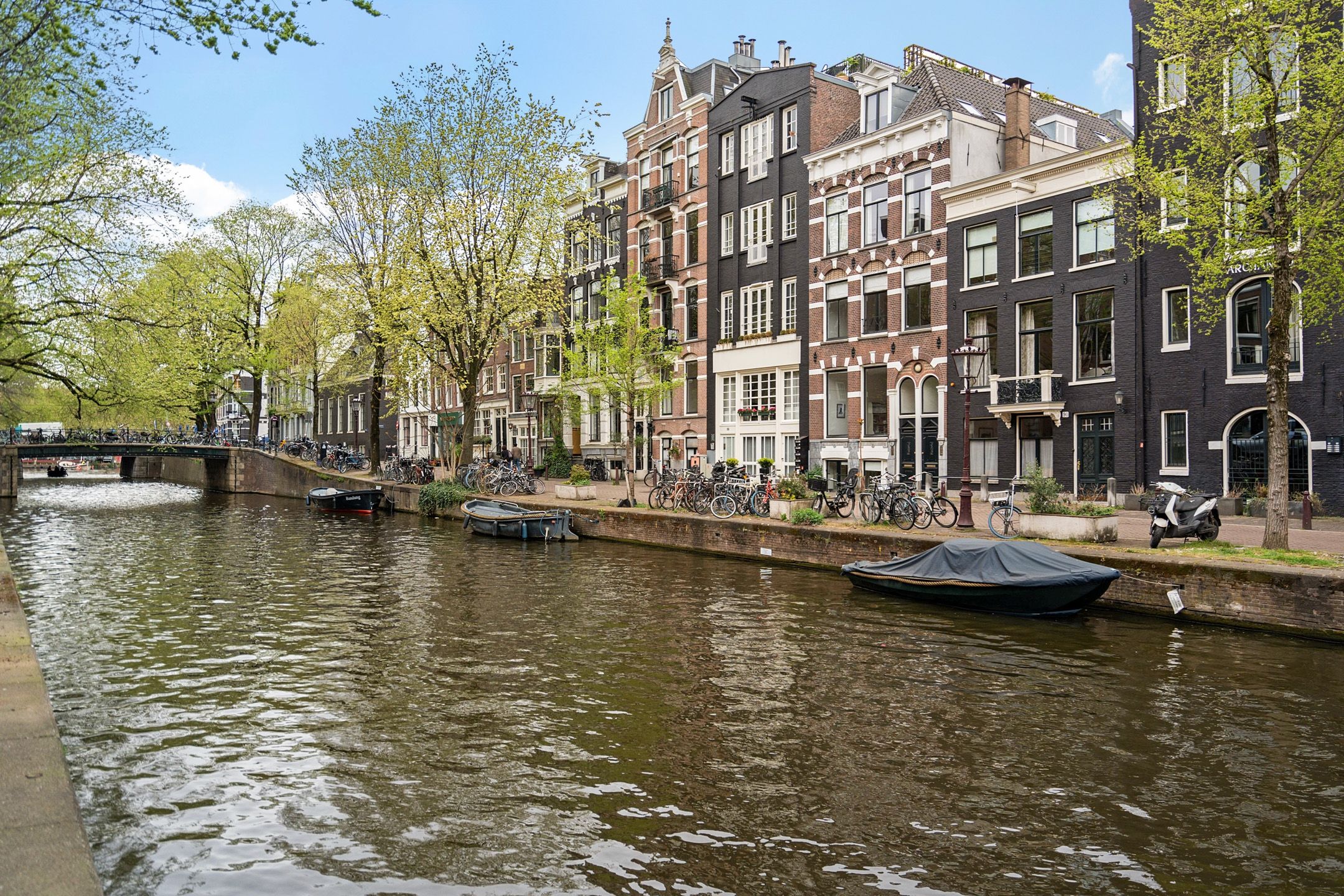 Foto 27 van Lange Leidsedwarsstraat 44-C