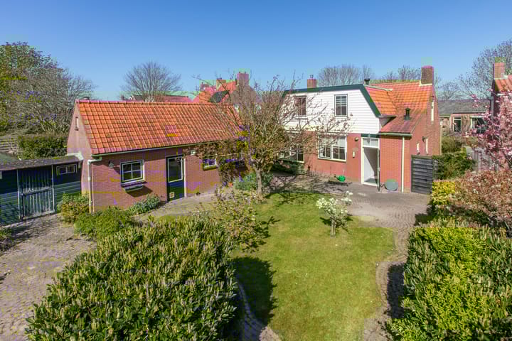 Photo 2 of Dorpsstraat 18