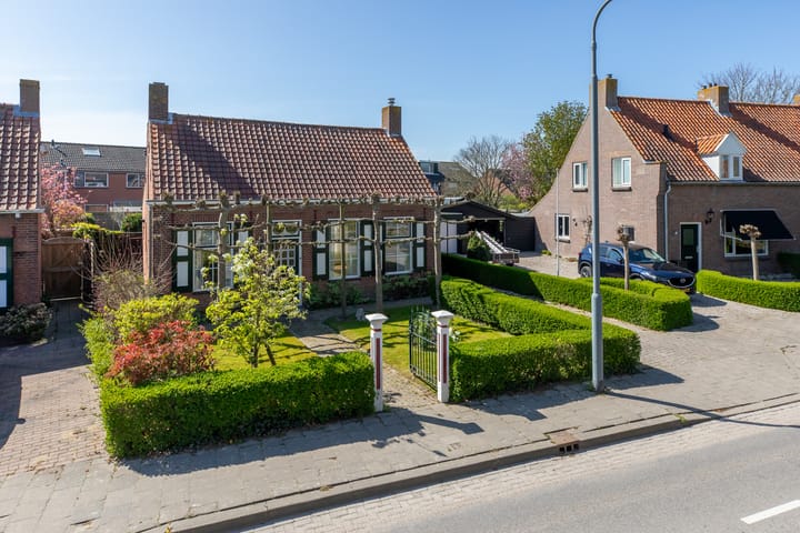 Photo 3 of Dorpsstraat 18