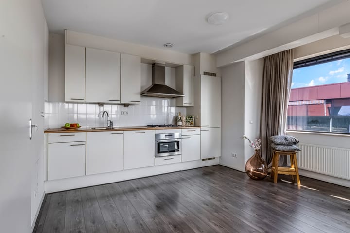 Photo 8 of Wadestein 85