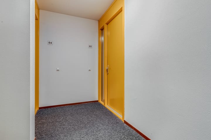 Photo 18 of Wadestein 85