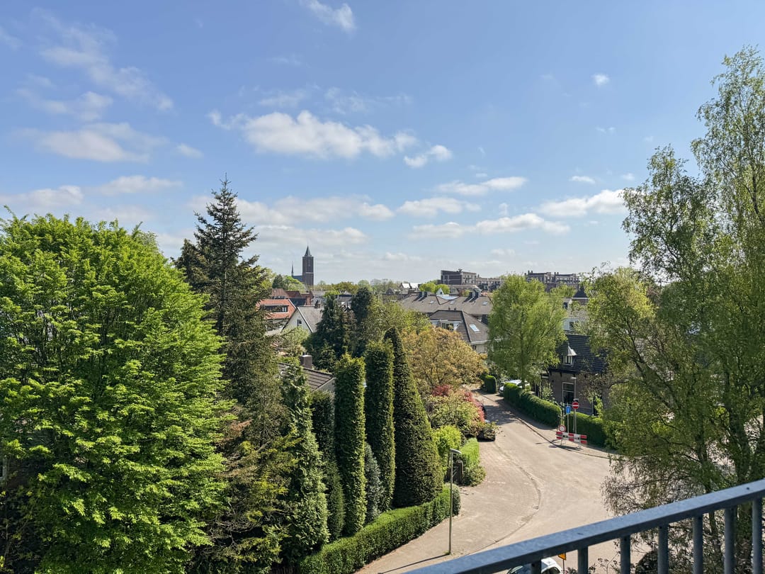 Foto 2 van Graaf Wichmanlaan 13-AD6