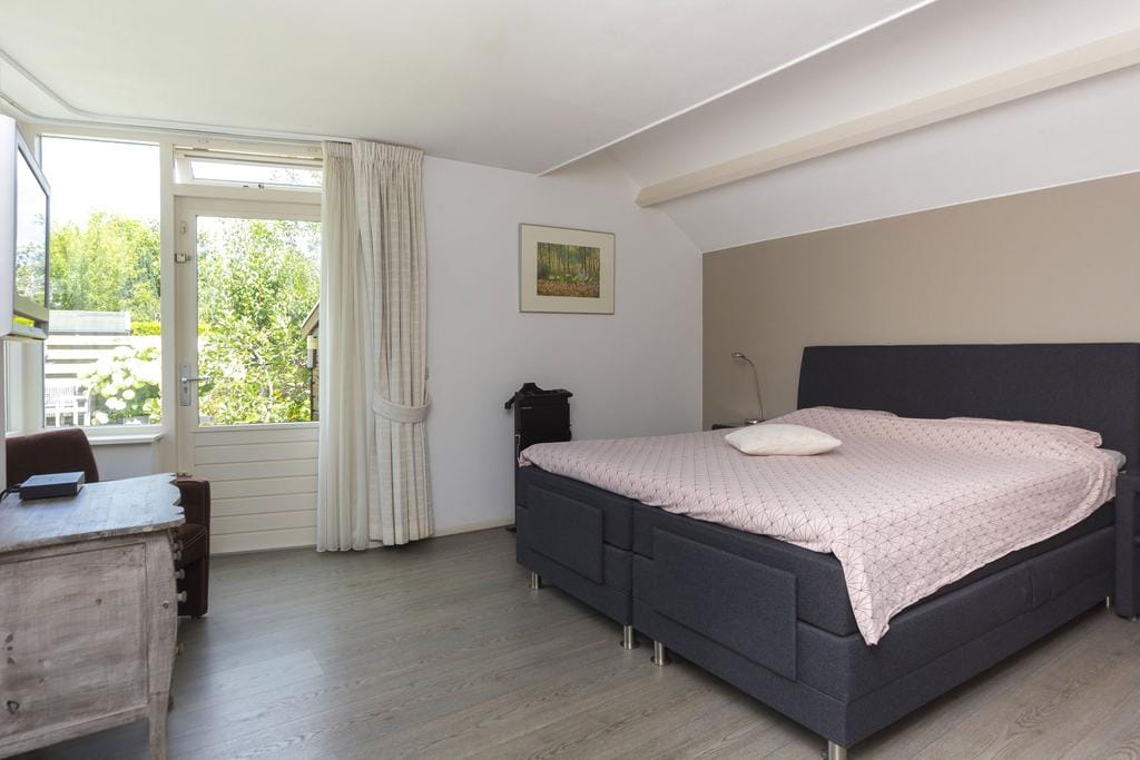 Foto 11 van Van Waldeck Pyrmontlaan 1