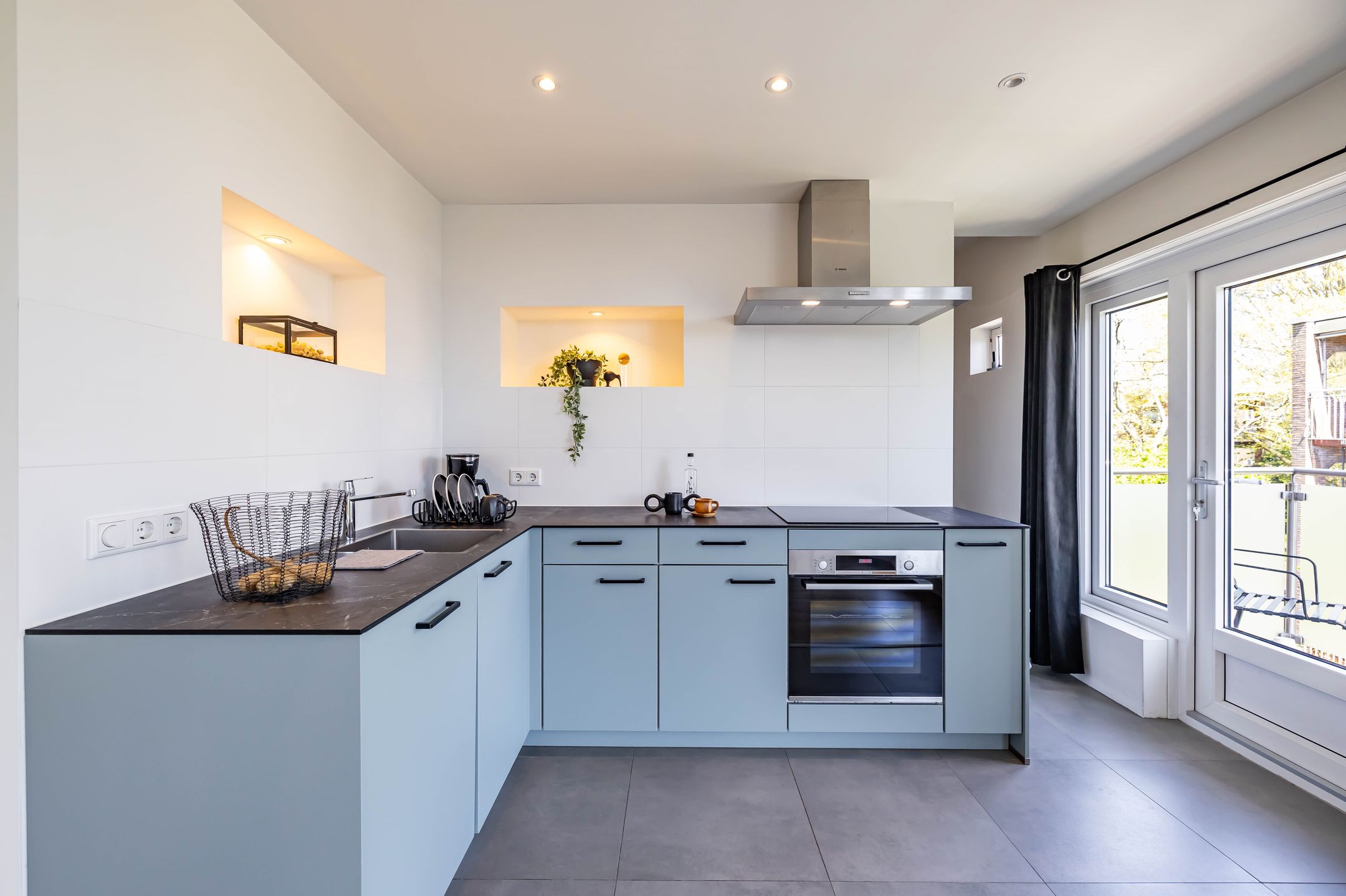 Photo 21 of Van Starkenborghstraat 46