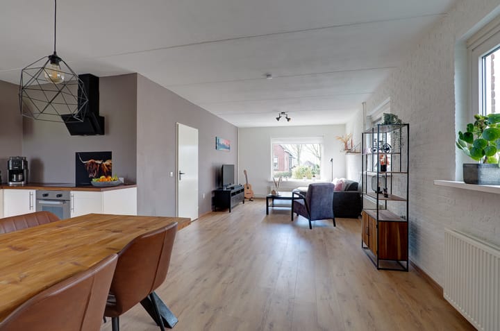 Photo 12 of Hoofdstraat 11