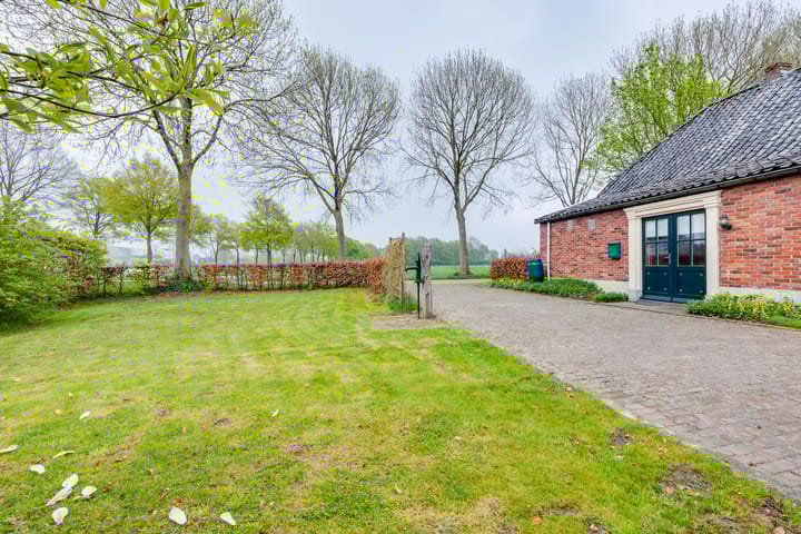 Foto 40 van Stationsweg 2