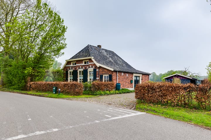 Foto 42 van Stationsweg 2